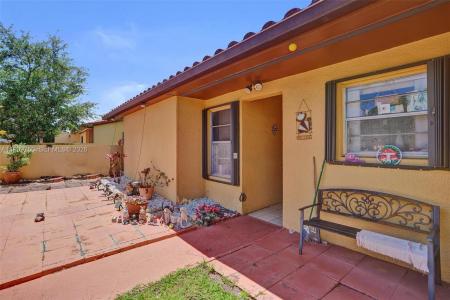 8618 SW 148th Pl, Miami, Florida 33193, USA