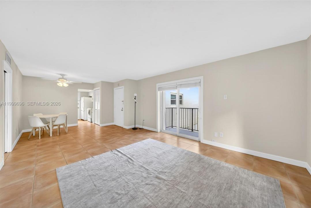 6815 Edgewater Dr 108, Coral Gables, Florida 33133, USA