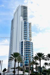 17475 Collins Ave 2802, Sunny Isles Beach, Florida 33160, USA