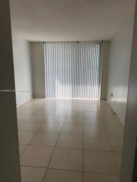 1300 NE Miami Gardens Dr 616E, Miami, Florida 33179, USA
