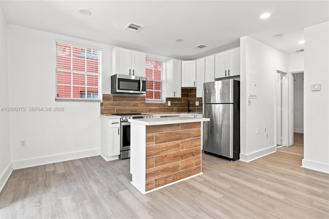 536 NE 62nd St 1, Miami, Florida 33138, USA