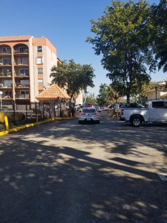 5201 NW 7th St 609W, Miami, Floride 33126, États-Unis