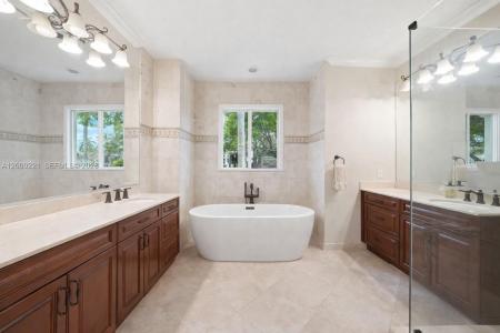 9901 SW 145th St, Miami, Florida 33176, USA