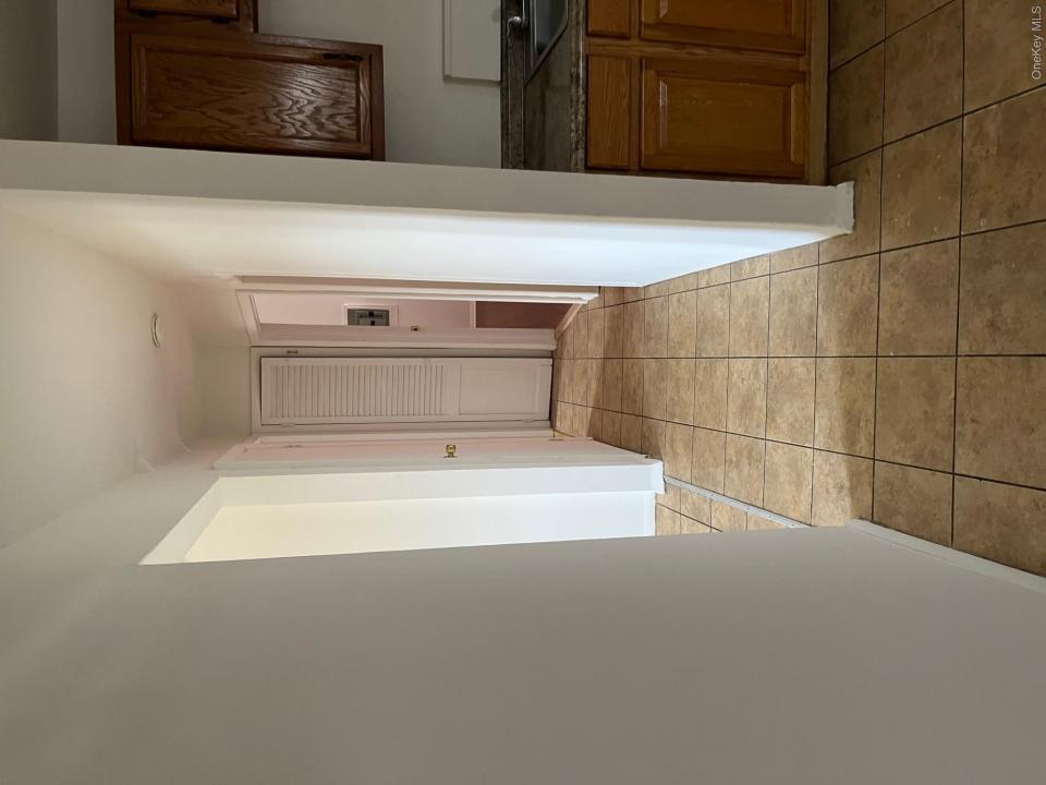 43 New Avenue, Babylon, New York 11798, Stati Uniti