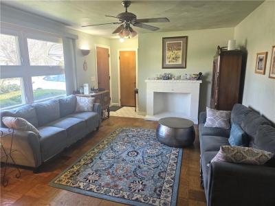 27 Torrington Drive, Warwick, RI 02889, USA