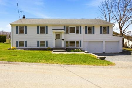 55 Mixter Street, Middletown, RI 02842, USA