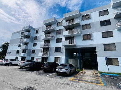 8261 NW 8th St 235, Miami, Florida 33126, USA