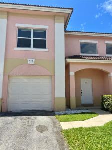 312 Talia Cir, Palm Springs, Florida 33461