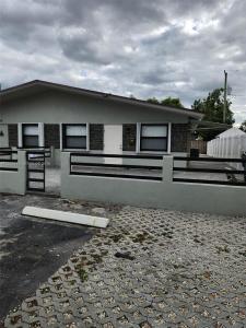 210 NW 57th St 210, Oakland Park, Florida 33309, USA