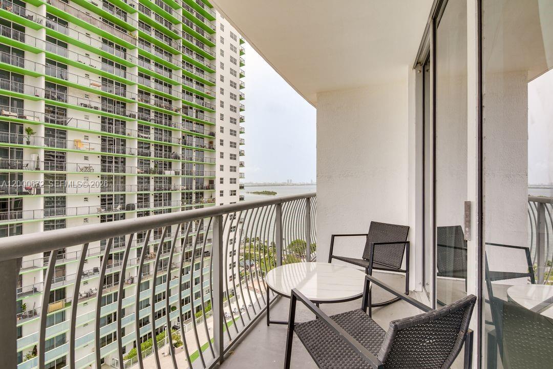1750 N Bayshore Dr 1909, Miami, Flórida 33132, Estados Unidos