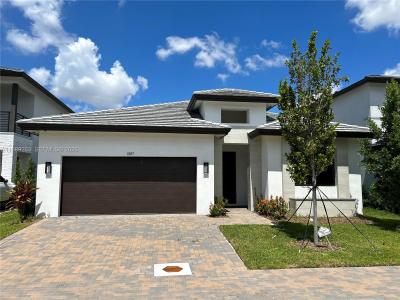 8037 NW 46th Ter, Doral, Florida 33166, USA