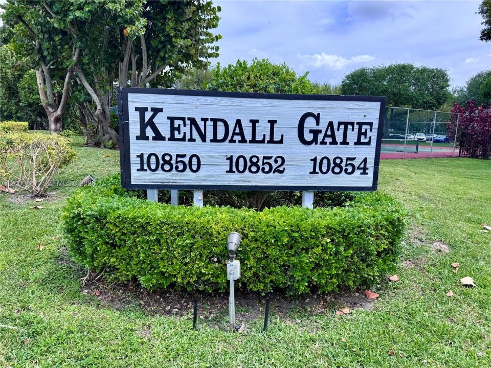 10850 N Kendall Dr 414, Miami, Florida 33176, Stati Uniti