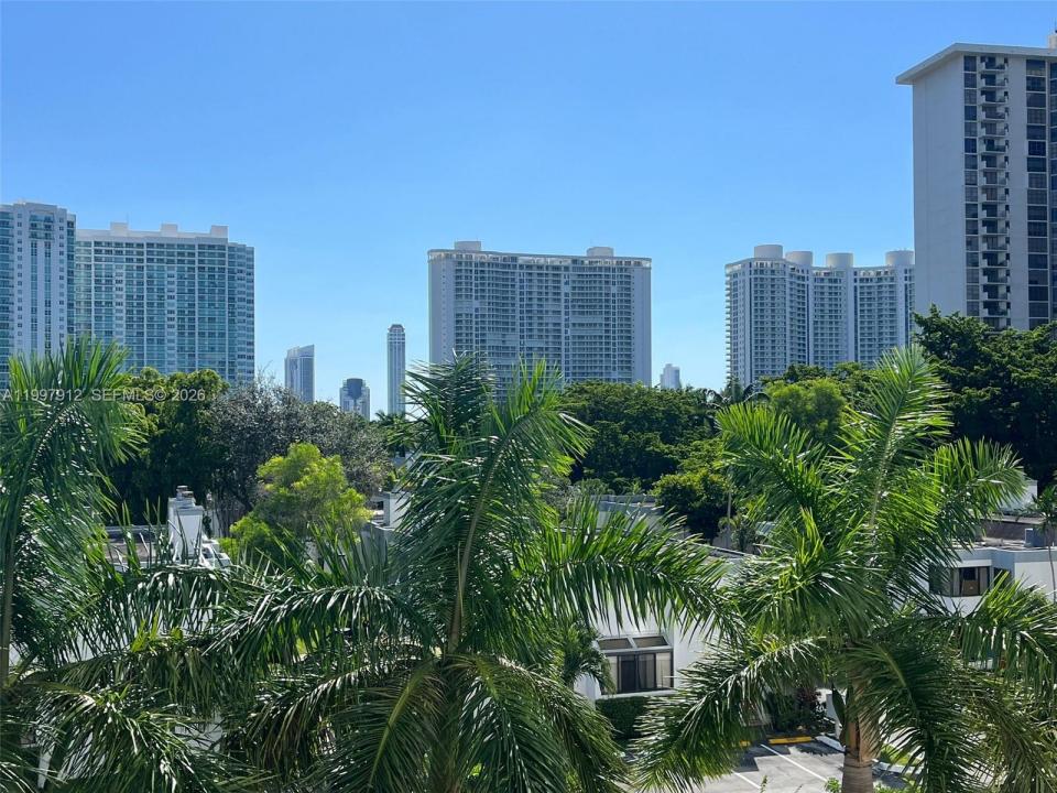 2851 NE 183rd St 405E, Aventura, Floride 33160, États-Unis