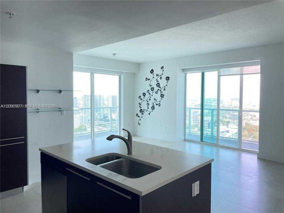 1900 N Bayshore Dr 3311, Miami, Florida 33132, Stati Uniti
