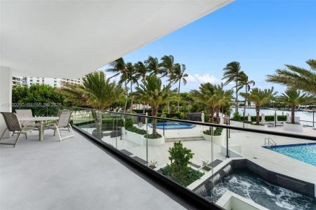 5500 Collins Ave 304, Miami Beach, Florida 33140, Stati Uniti