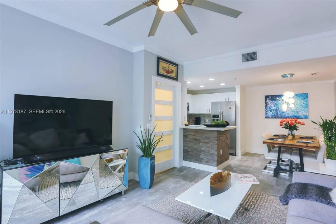 2107 SE 10th Ave 833, Fort Lauderdale, Florida 33316, USA