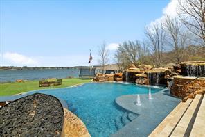 1904 Emerald Bend Court, Granbury, Texas 76049, USA