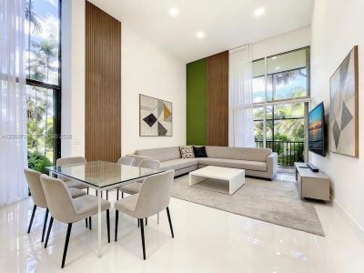 20329 W Country Club Dr TH10, Aventura, Florida 33180, USA