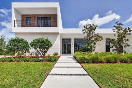 16709 Botaniko Drive North, Weston, Florida 33326, USA