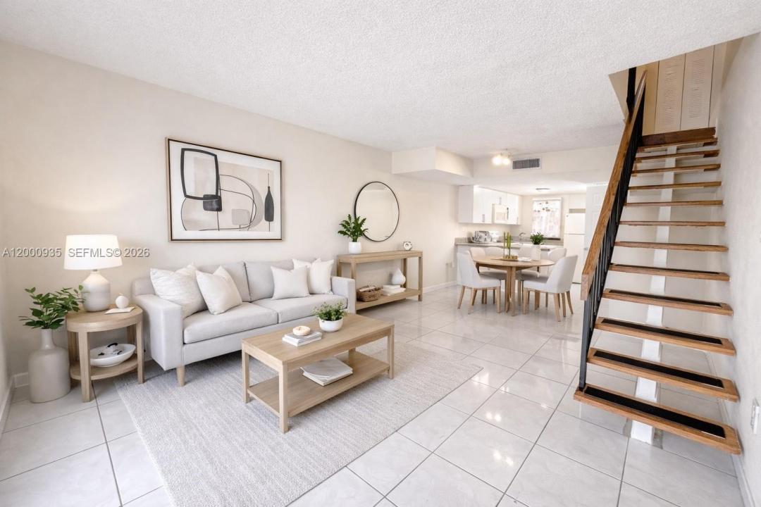 5575 W 26th Court 203, Hialeah, Floride 33016, États-Unis
