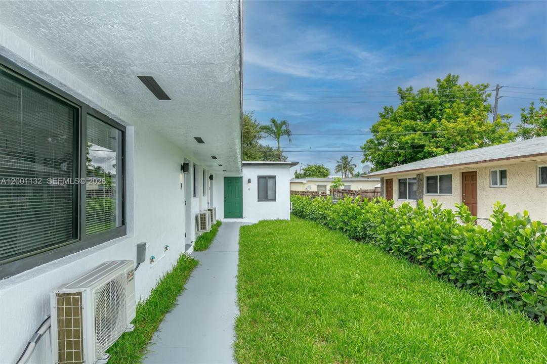 6125 SW 40th Ct 4, Miramar, Florida 33023, USA