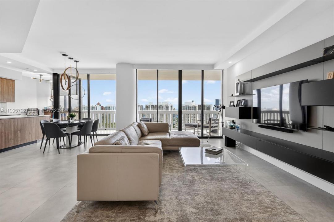 1000 ISLAND BL 3107, Aventura, Floride 33160, États-Unis