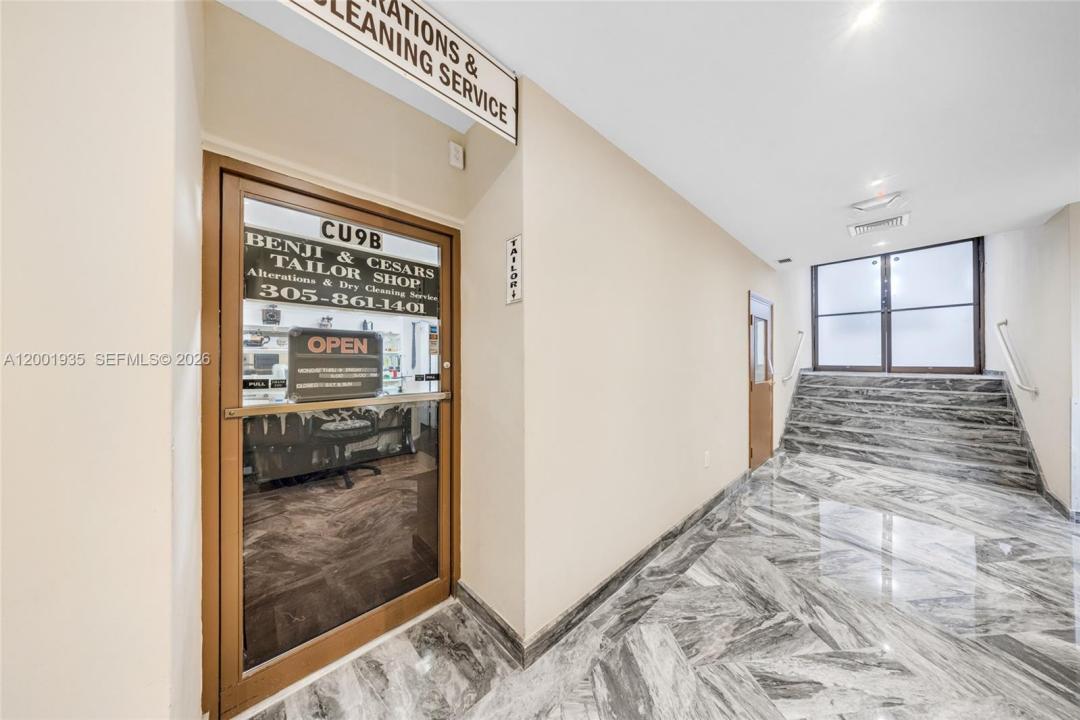 5401 Collins Ave CU-9, Miami Beach, Florida 33140, USA