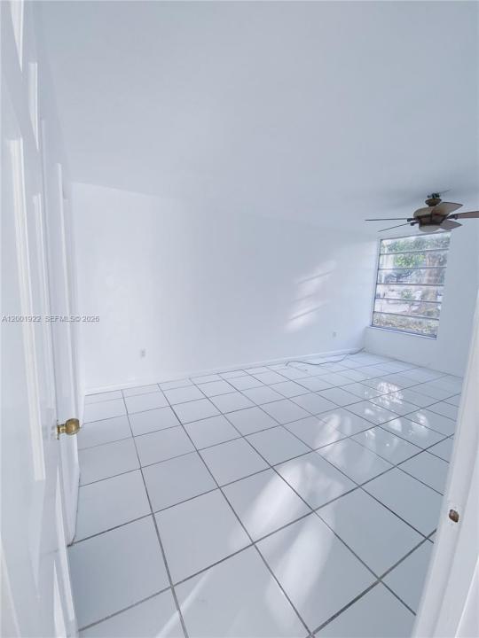 870 NW 87th Ave 110, Miami, Florida 33172, Stati Uniti