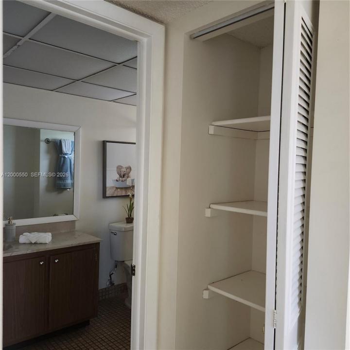 8415 SW 107th Ave 238W, Miami, Flórida 33173, Estados Unidos