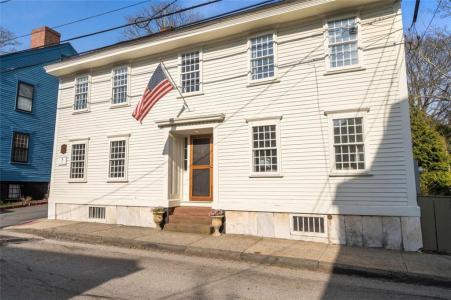 30 Thames Street, Newport, RI 02840, USA