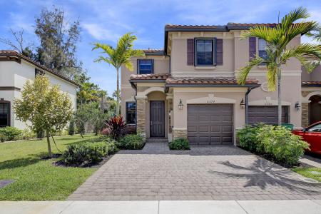 6574 S Anise Court, Davie, Florida 33314
