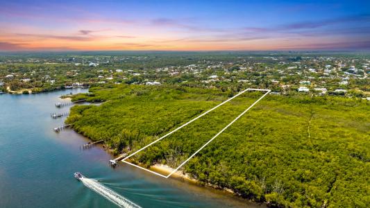 11765 SE Laurel Lane, Hobe Sound, Florida 33455