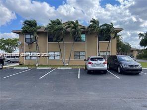 2605 W 67th Pl 23-10, Hialeah, Florida 33016, USA