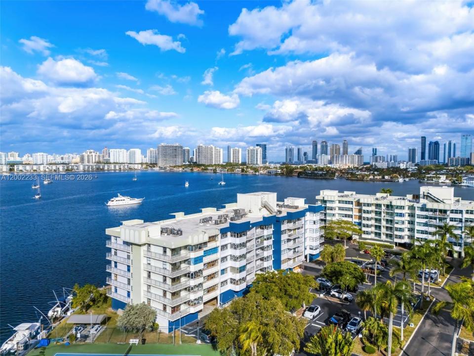 16546 NE 26th Ave 3J, North Miami Beach, Floride 33160, États-Unis