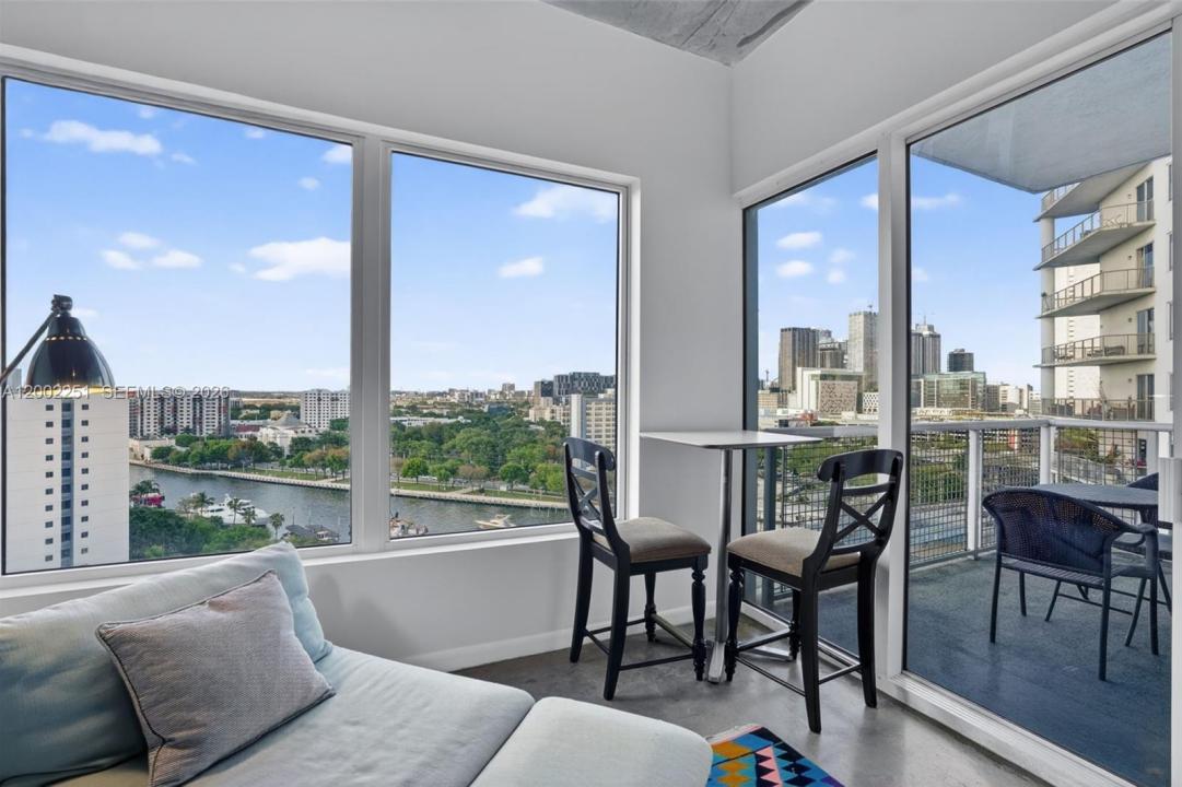 10 SW South River Dr 1410, Miami, Floride 33130, États-Unis