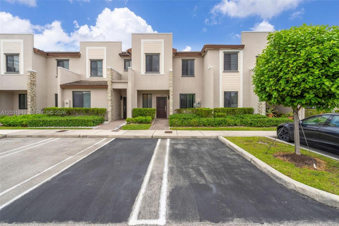 21444 NE 2nd Path, Miami, פלורידה 33179, ארצות הברית של אמריקה