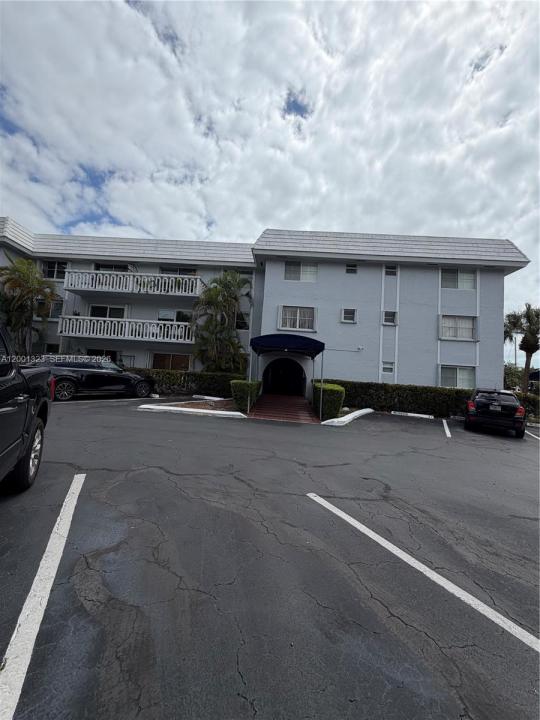 100 Edgewater Dr 127, Coral Gables, Floride 33133, États-Unis