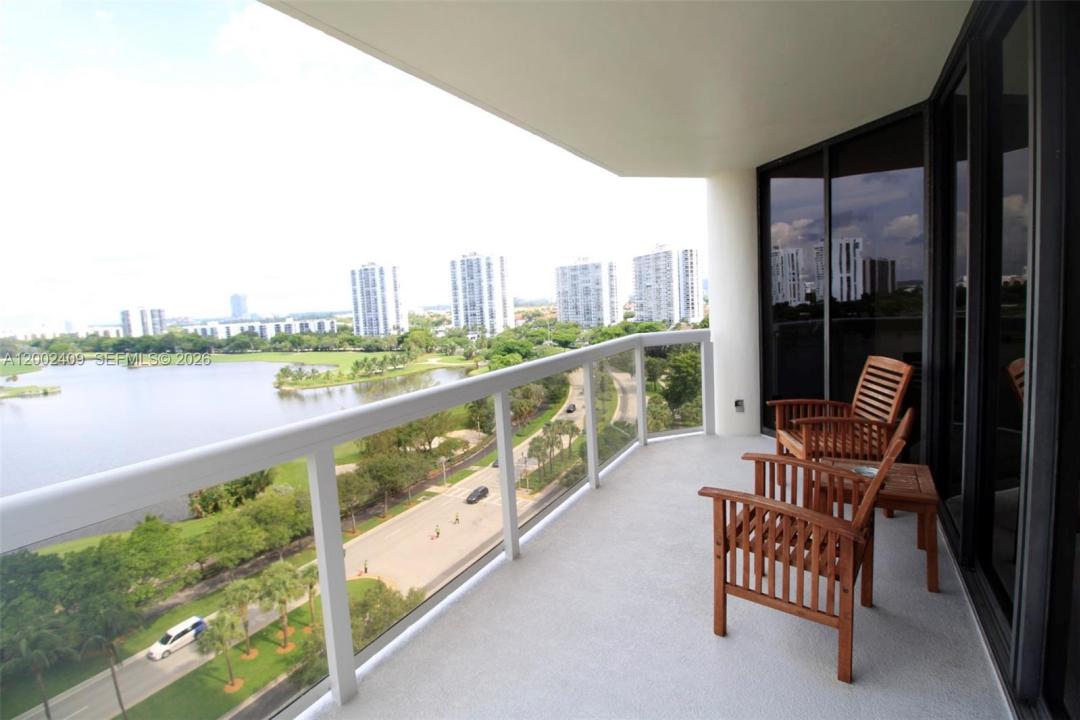 20185 E Country Club Dr 1105, Aventura, 佛罗里达州 33180, 美国