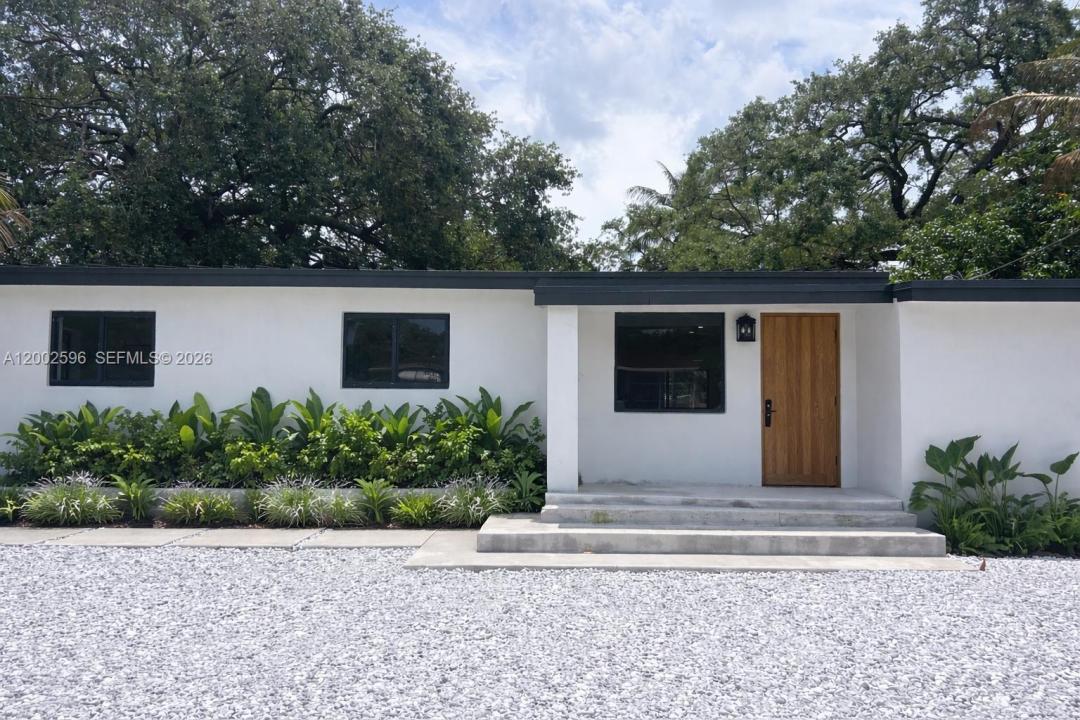 1242 NE 145th St, Miami, פלורידה 33161, ארצות הברית של אמריקה