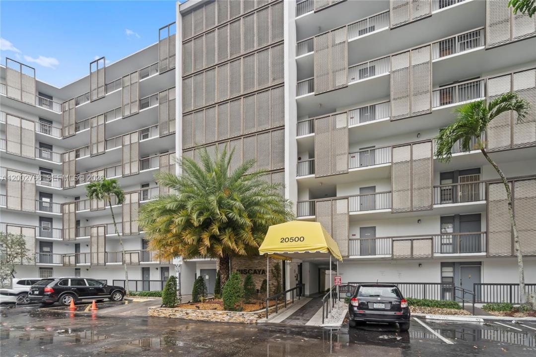 20500 W Country Club Dr 405, Aventura, Flórida 33180, Estados Unidos