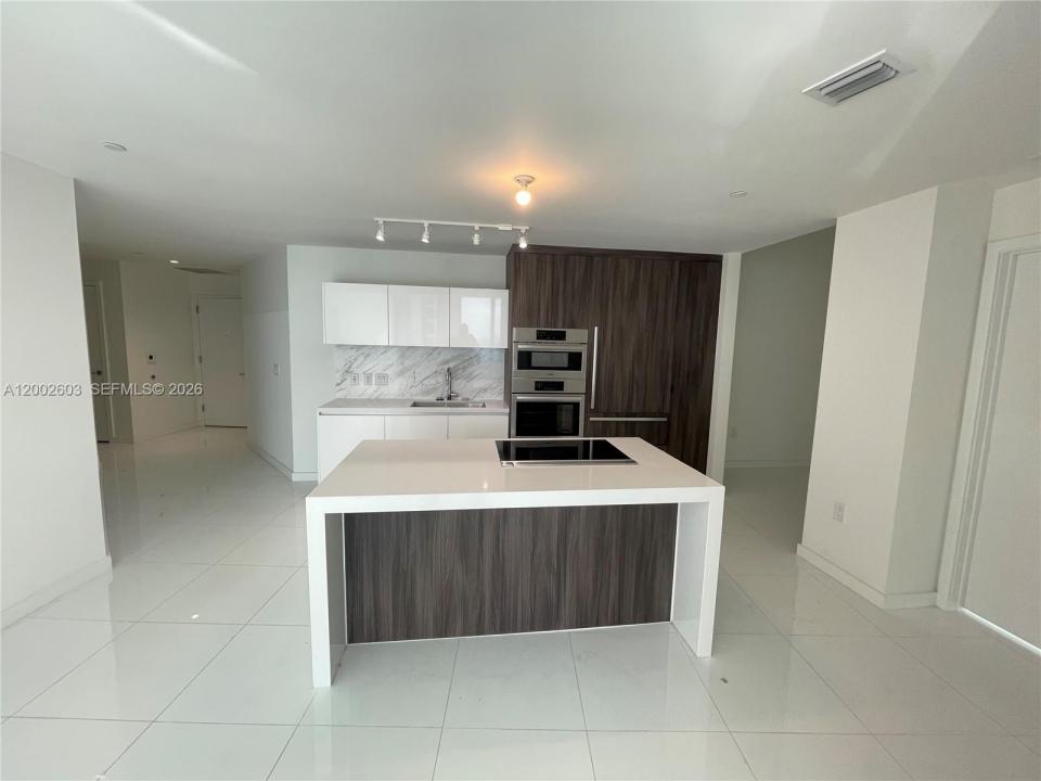 851 NE 1st Ave 3103, Miami, Floride 33132, États-Unis