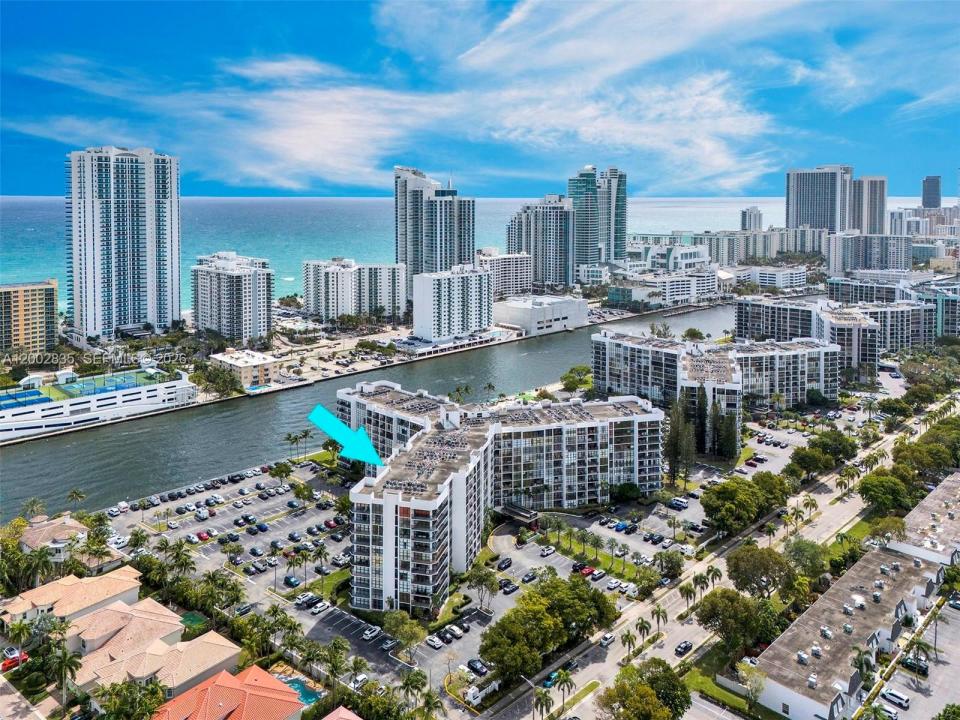 1000 Parkview Dr 407, Hallandale Beach, Floride 33009, États-Unis