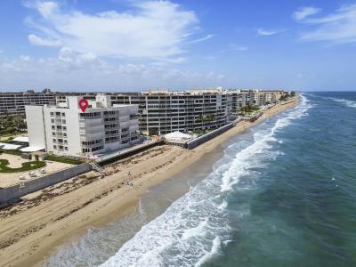 3600 S Ocean Boulevard Ph 601, South Palm Beach, Florida 33480, USA