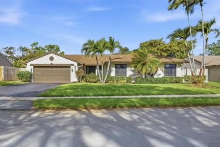 921 Monticello Ave, Davie, Florida 33325, USA