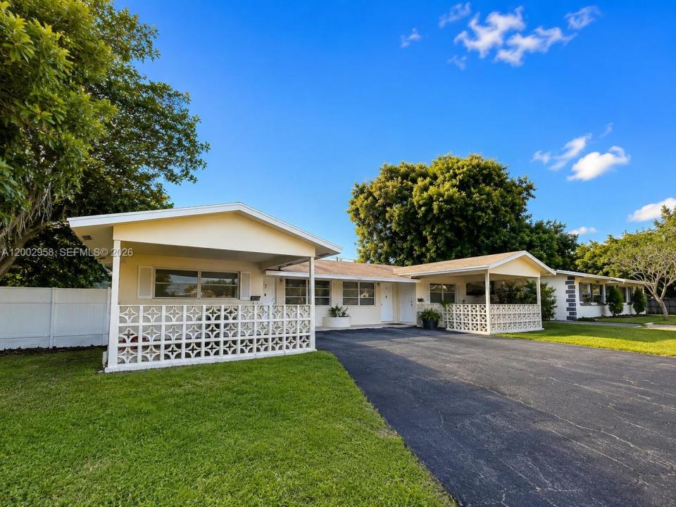 2051 NE 25th Ave, Pompano Beach, Floride 33062, États-Unis