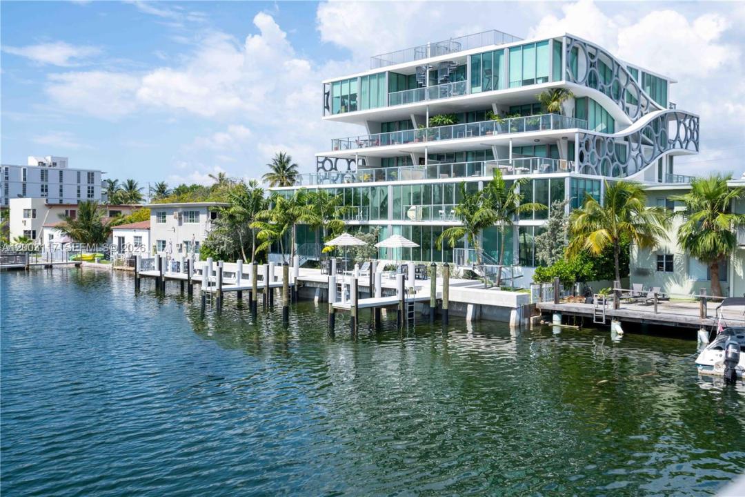 8425 Crespi Blvd, Miami Beach, Floride 33141, États-Unis
