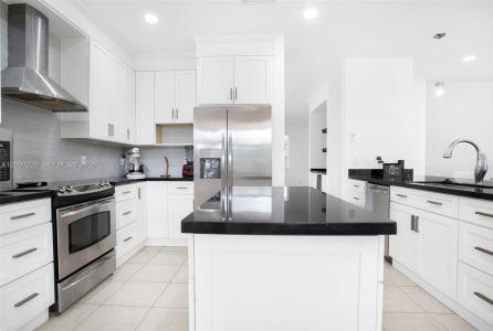 4467 Fox Glove Ln, Weston, Florida 33331, USA