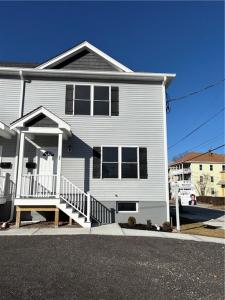 184 Avenue C E1, Woonsocket, RI 02895, USA