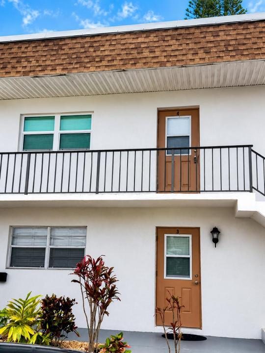 2950 SE Ocean Boulevard 8-6, Stuart, Florida 34996, USA
