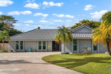 6975 Bianchini Circle, Boca Raton, Florida 33433, USA